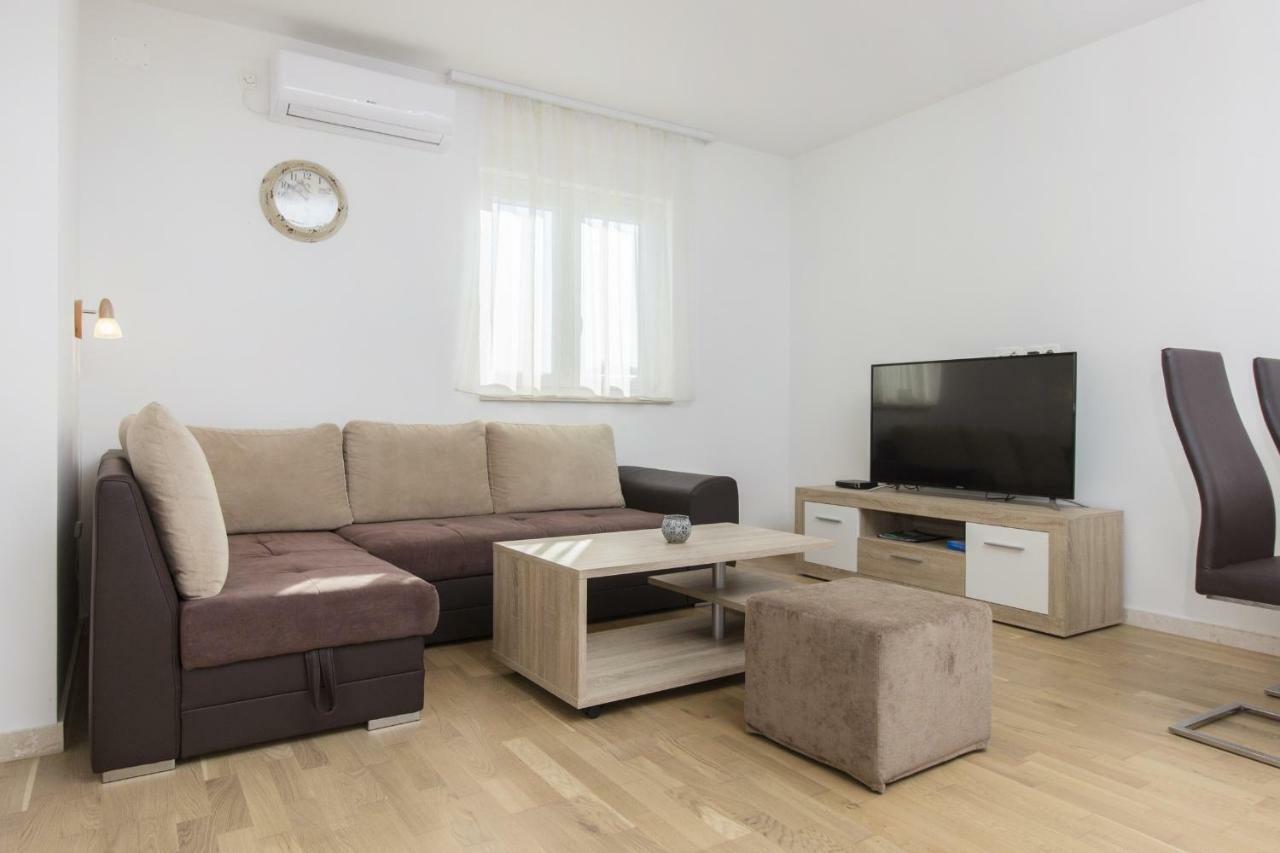 Apartmani Gabriella Vodice Exterior foto